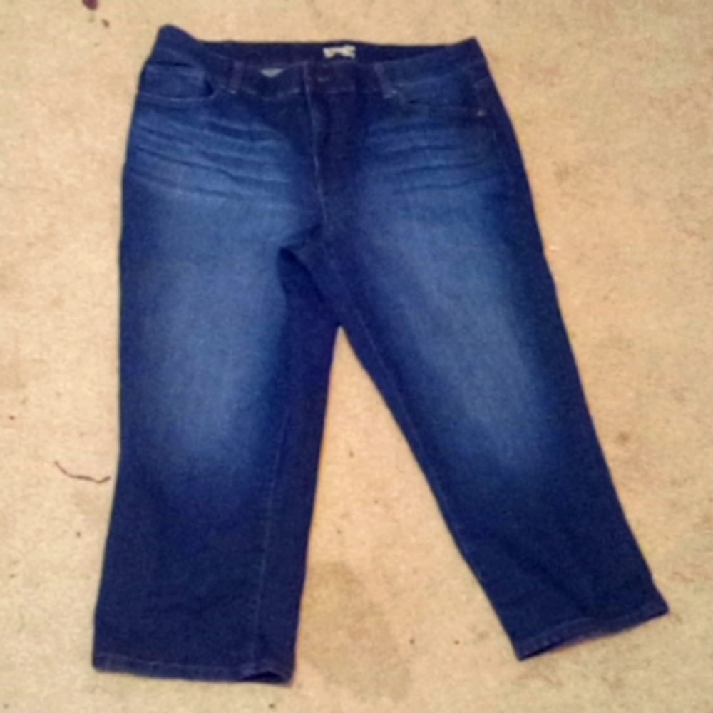 Terra&sky cropped jeans. Size 16w